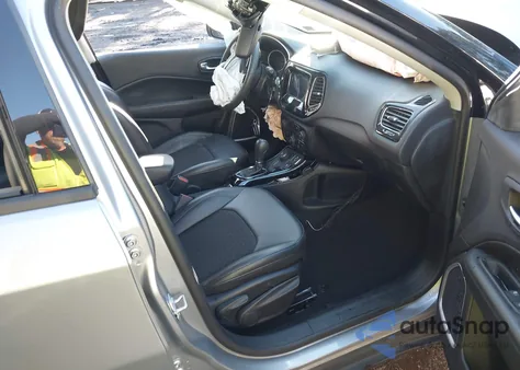 2021 Jeep Compass Altitude 4X4 из США, поврежденный, VIN 3C4NJDBB8MT567896